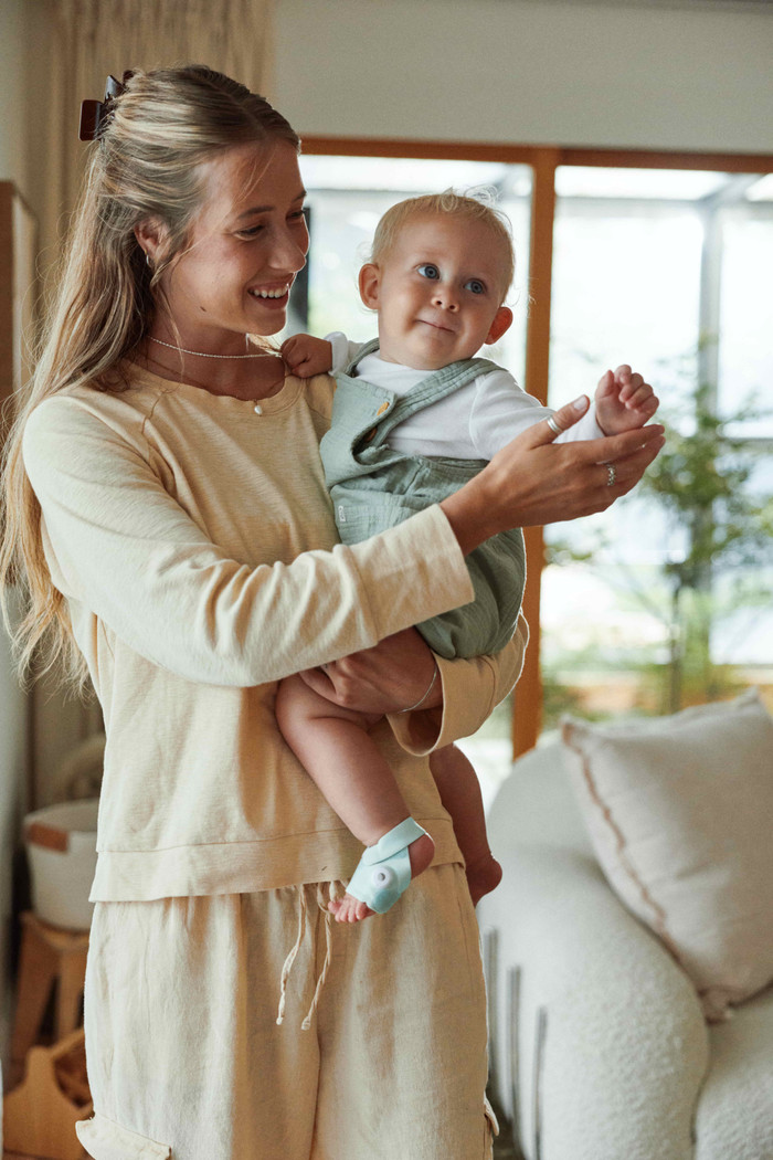 Owlet Dream Sock Dusty Rose OW-DS-RO product in use