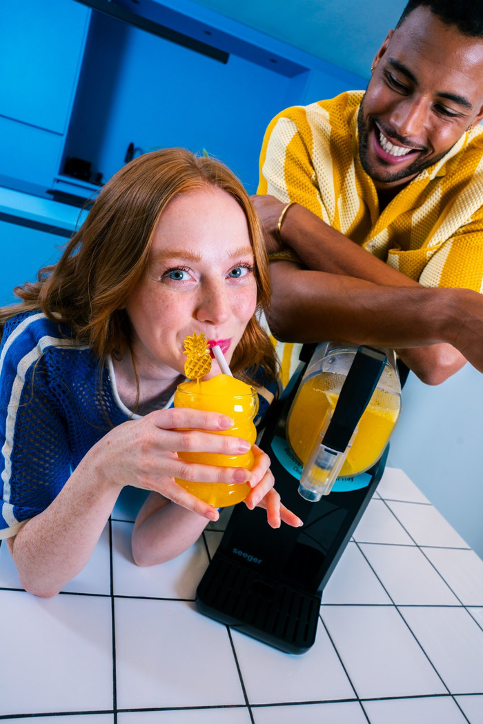 Seeger SuperSlush Frozen Drink Maker 2L product in use