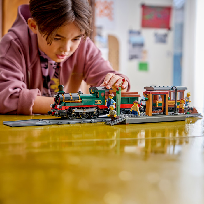 LEGO City Vintage stoomtrein 60511 product in gebruik
