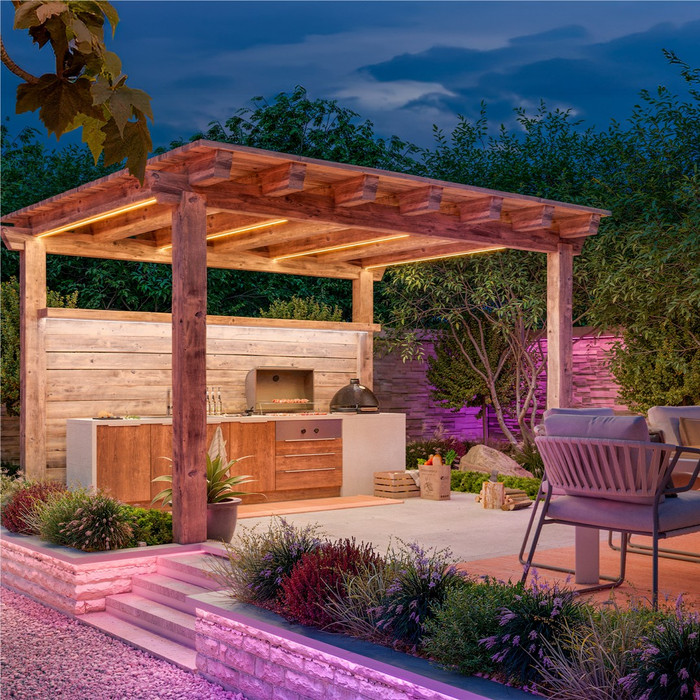 Philips Hue Omniglow LED strip Buiten 10 meter product in gebruik