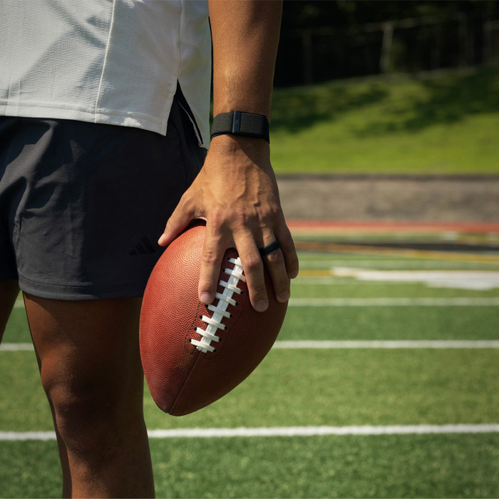 WHOOP 5.0 One Zwart product in gebruik