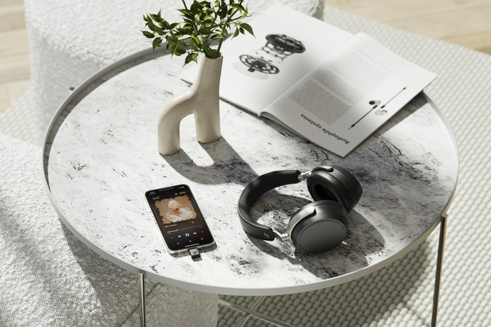 Sennheiser HDB 630 product in gebruik