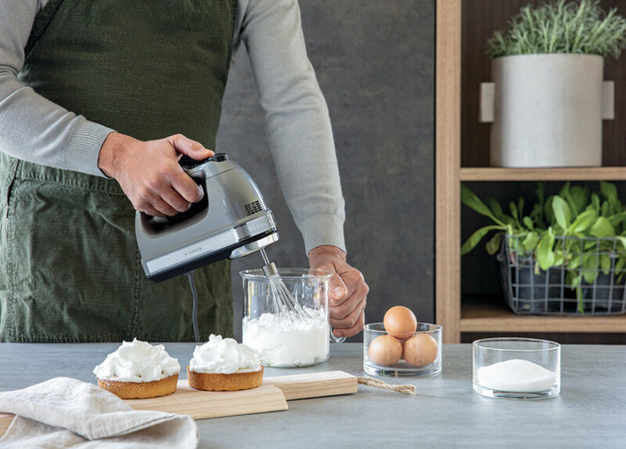 Kitchenaid 5KHM9212ECU Grijs product in gebruik