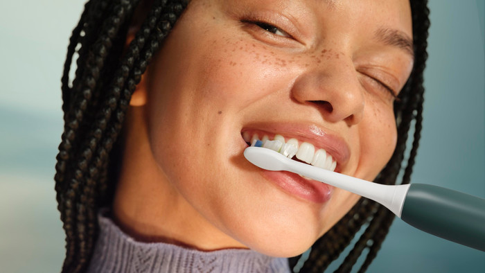 Philips Sonicare 3100 Series HX4033/26 Bosgroen product in gebruik