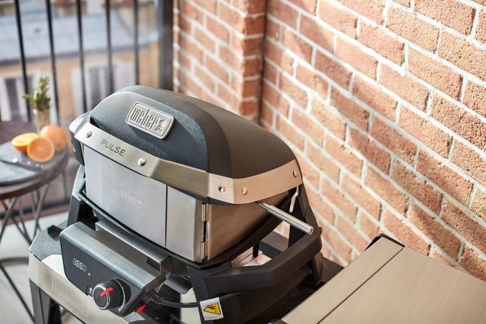 Weber Braadspit voor Pulse 1000/2000 serie product in gebruik