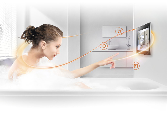 Vogel's TMS 1010 Tablet Wall Pack product in gebruik