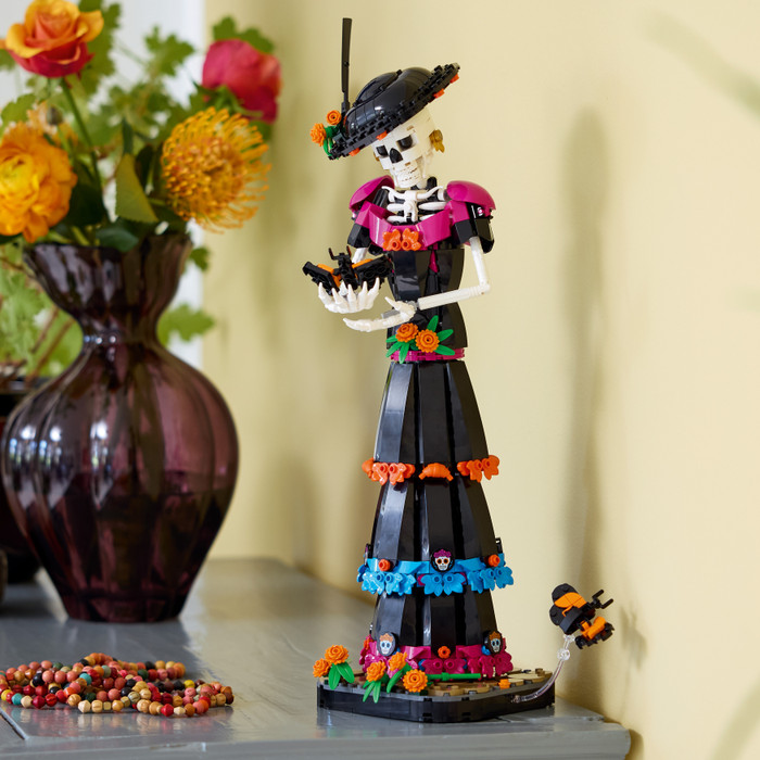 LEGO Ideas La Catrina 21372 product in gebruik