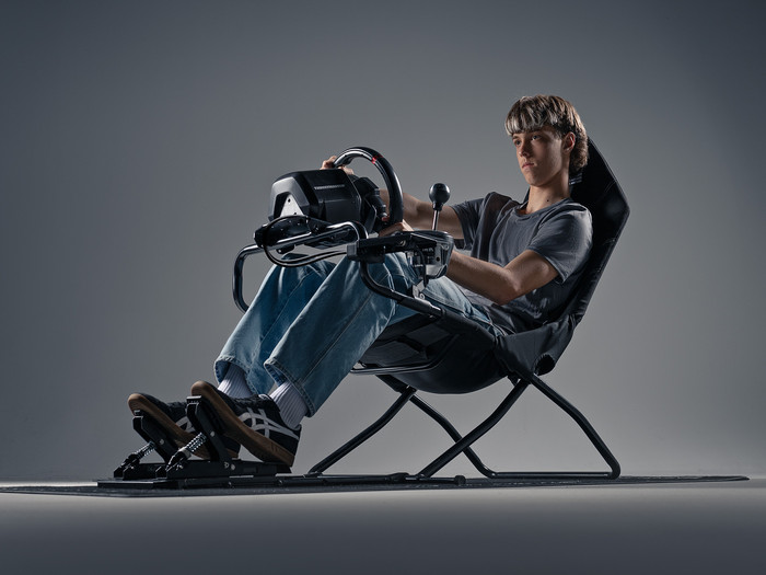Next Level Racing GT Lite Air Foldable Cockpit product in gebruik