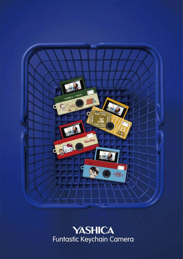 Yashica Funtastic Keychain Camera Boy Adventure product in gebruik