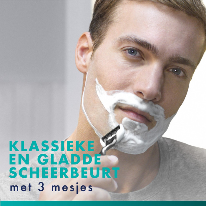 Gillette Mach3 + 3 Replacement Blades product in use