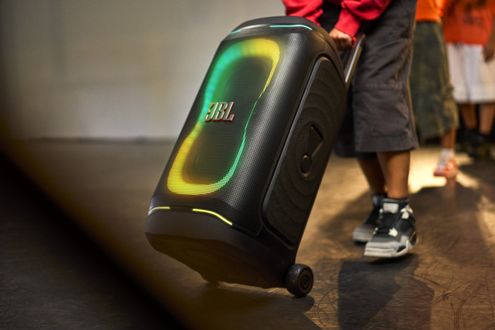 JBL Partybox 330 Zwart product in gebruik