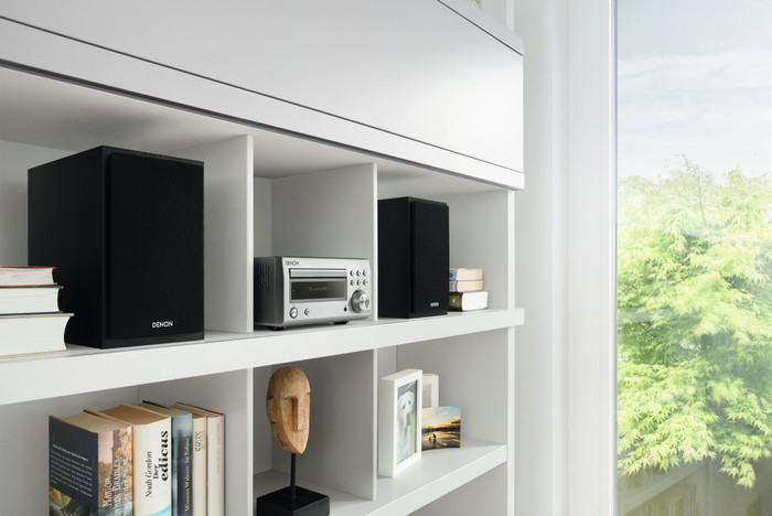 Denon D-M41DAB Zilver product in gebruik