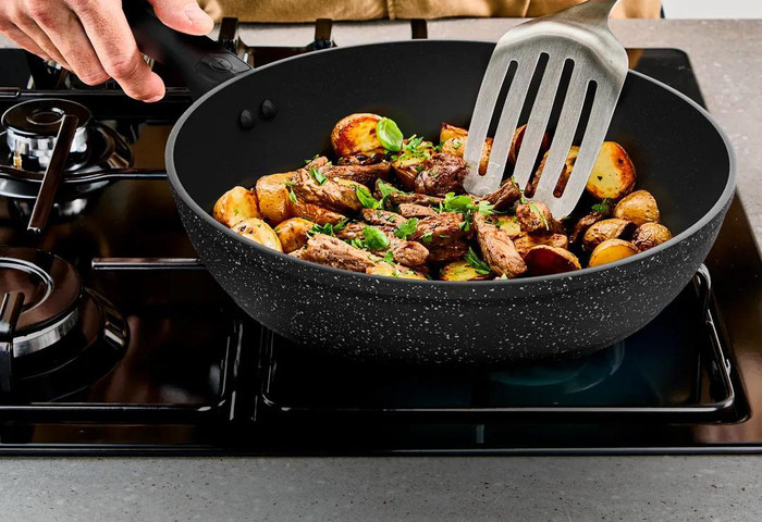 Tefal Excell'Cook Hapjespan 24 cm + deksel product in gebruik