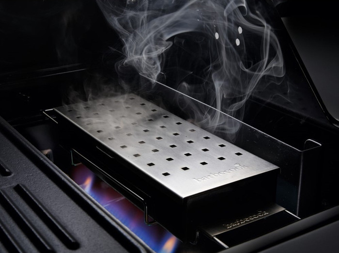 Barbecook Smokerbox product in use