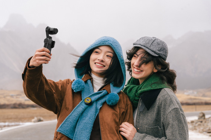 Insta360 Luna Ultra Creator Bundle Zwart product in gebruik