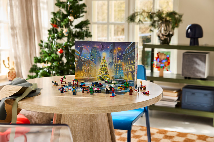 LEGO Marvel Adventskalender 2026 76340 product in gebruik