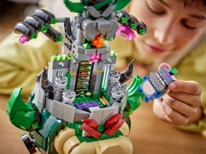 LEGO Super Mario Prince Florian and Castle Bowser 72042 product in use