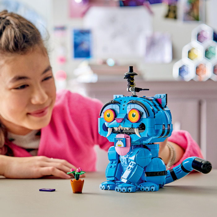 LEGO KPop Demon Hunters Derpy Tiger en Sussie Bird 72537 product in gebruik