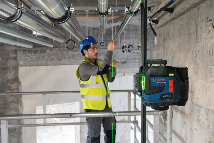 Bosch Professional GLL 12V-100-33 CG product in gebruik