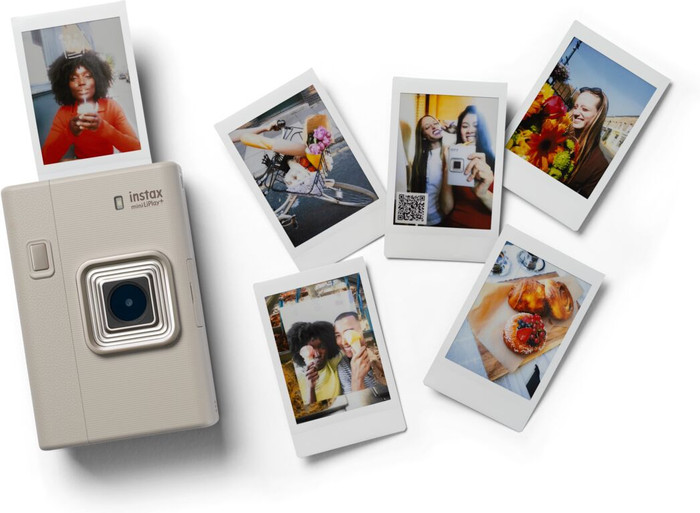 Fujifilm Instax Mini LiPlay+ Sand Beige product in gebruik