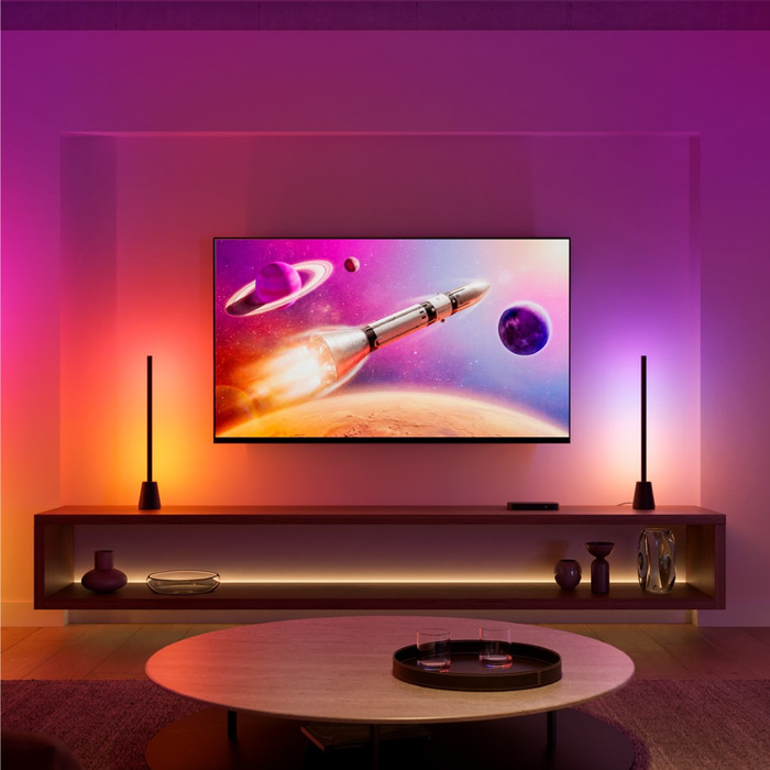 Philips Hue Play Tafellamp White and Color + HDMI Sync Box 8K product in gebruik