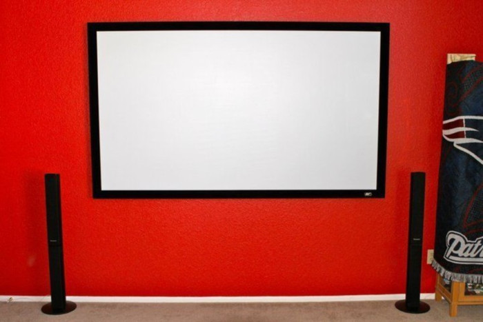 Elite Screens ER110WH1 (16:9) 256 x 149 produit à l'usage