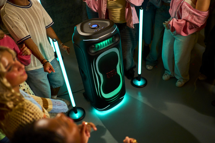JBL Partybox Ultimate 2 product in gebruik