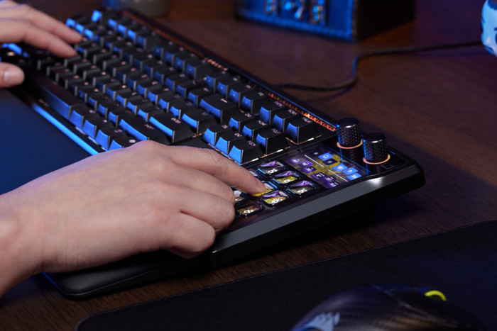 Corsair GALLEON 100 SD Gaming Toetsenbord Qwerty product in gebruik
