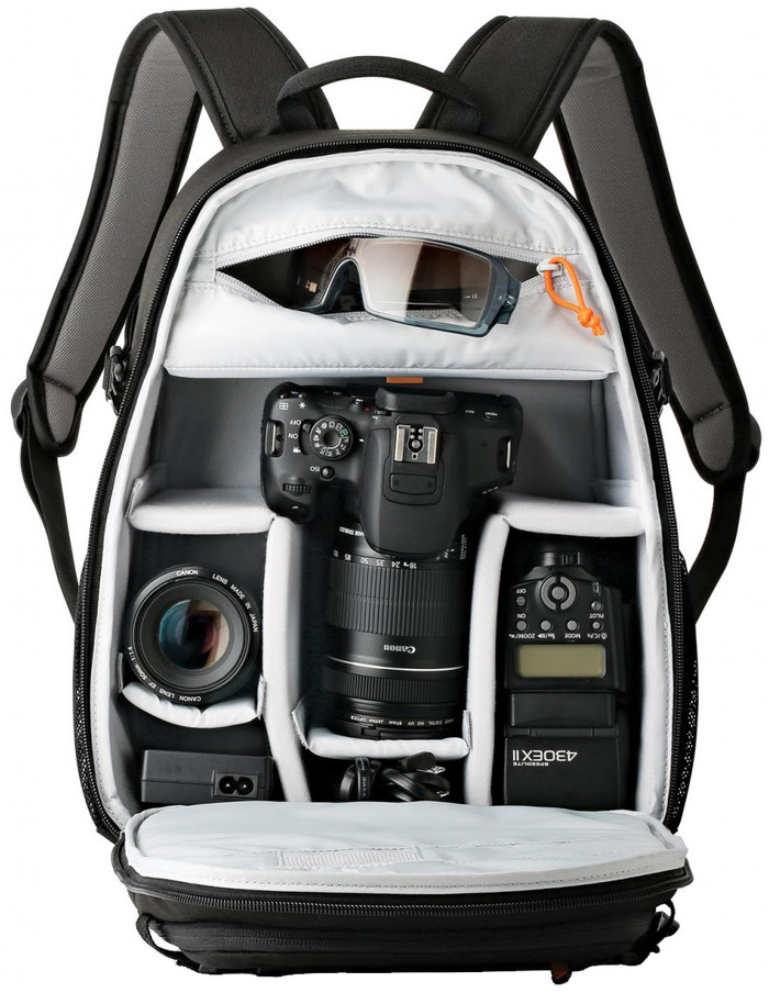 Lowepro Tahoe BP 150 Black binnenkant