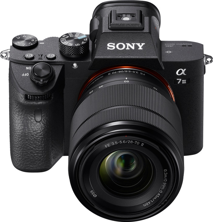 Sony Alpha A7 III + FE 28-70mm f/3.5-5.6 OSS II voorkant