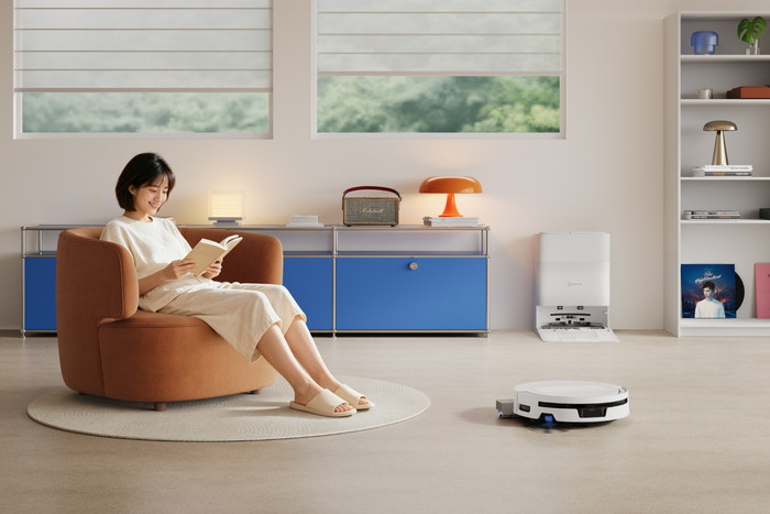 Ecovacs DEEBOT T90 MAX OMNI White product in use