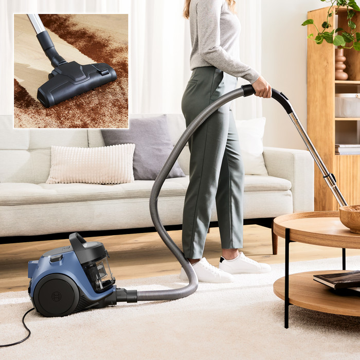 Bosch Series 2 BGC05LBU2 Blue product in gebruik
