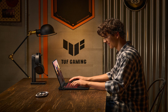 ASUS TUF Gaming 16 FA608UM-RV231W product in gebruik