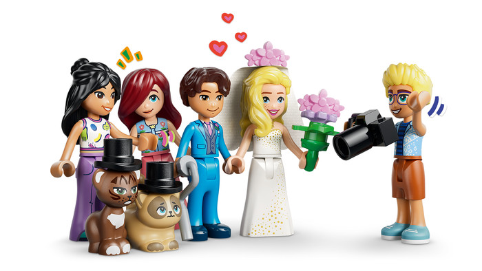LEGO Friends Heartlake City Grand Hotel 42704 detail