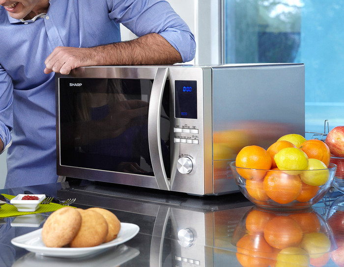 Sharp R922STWE product in gebruik