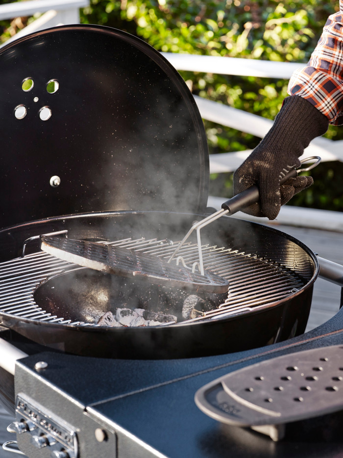 Weber GBS Searing Rack 30cm product in use