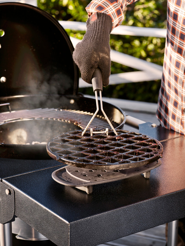 Weber GBS Searing Rack 30cm product in use