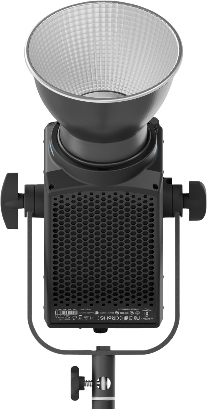 Nanlite FS-300C LED RGBW Spot Light onderkant