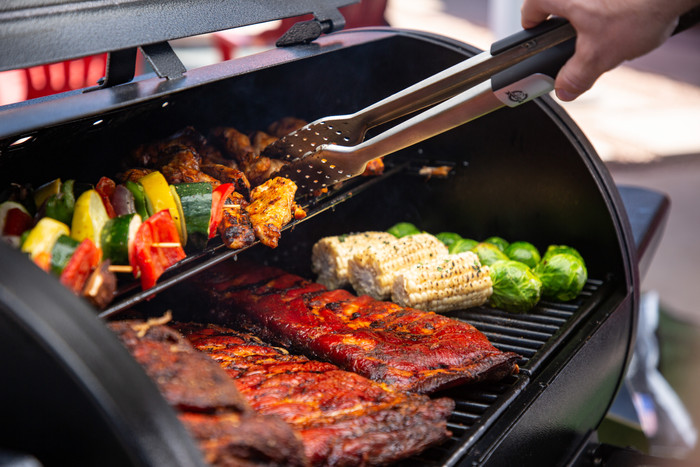 Pit Boss Navigator 850 product in use