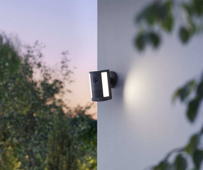 Ring Spotlight Camera 2e Generatie Batterij Zwart product in gebruik