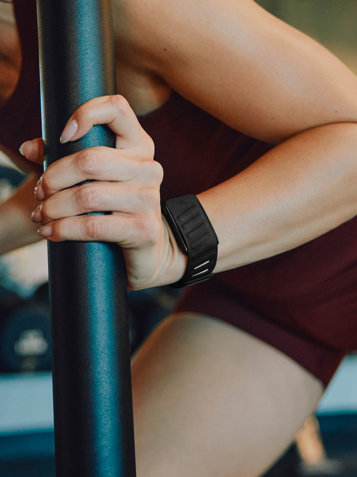 WHOOP 5.0 SportFlex Band Zwart product in gebruik