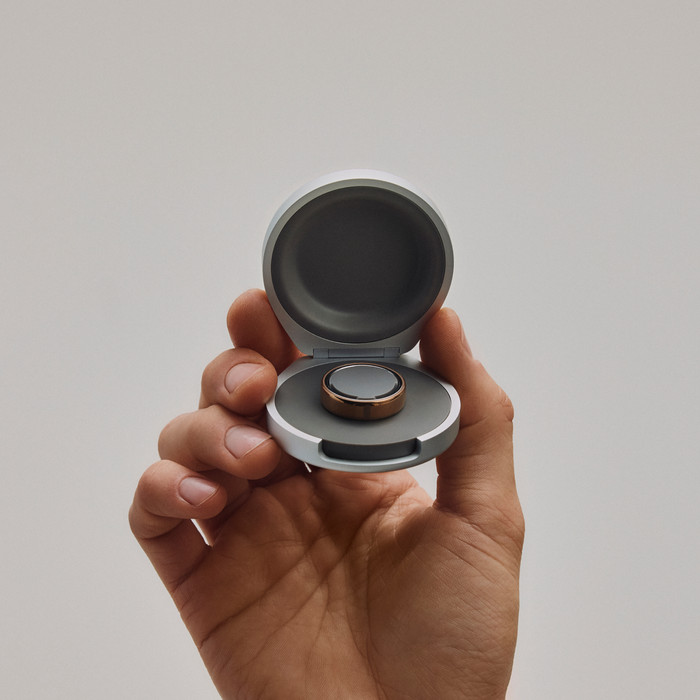 Oura Ring 5 Wireless Charging Case Size 9 visual supplier