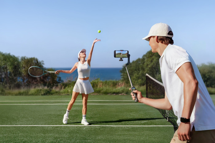DJI Osmo Mobile 8 Pro Advanced Tracking Combo product in gebruik