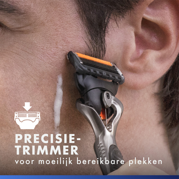 Gillette Proglide Replacement Blades (12 units) product in use