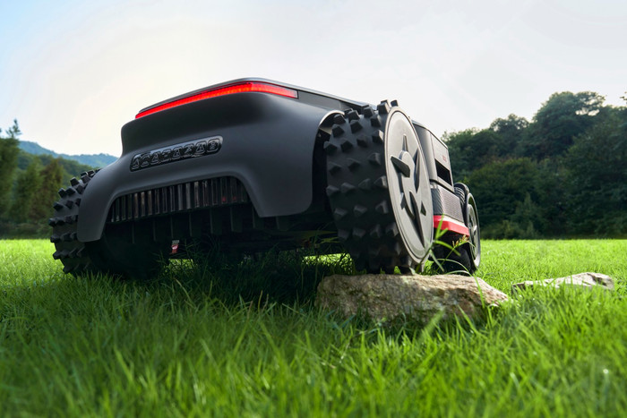 Dreame A3 AWD Pro product in use