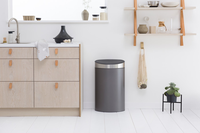 Brabantia Touch Bin 40 Litres Platinum / Couvercle Matt Steel produit à l'usage