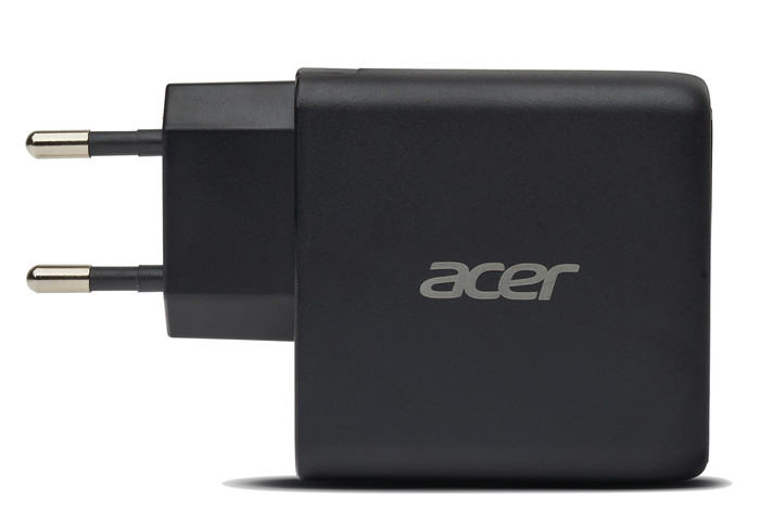 Acer 67W GaN Charger linkerkant
