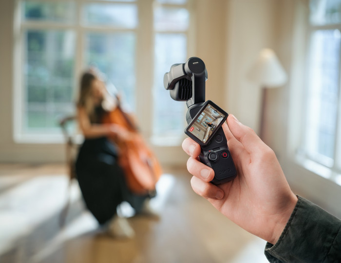 DJI Osmo Pocket 4P (Pro) Creator Combo product in gebruik