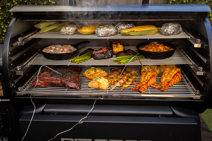 Pitboss Competition Series 1600 Titan product in gebruik