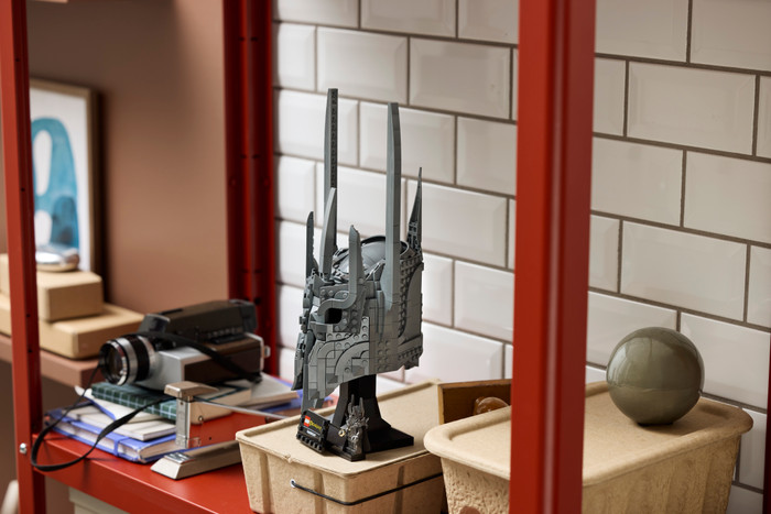 LEGO Icons Lord of the Rings: Sauron Buste 11373 product in gebruik